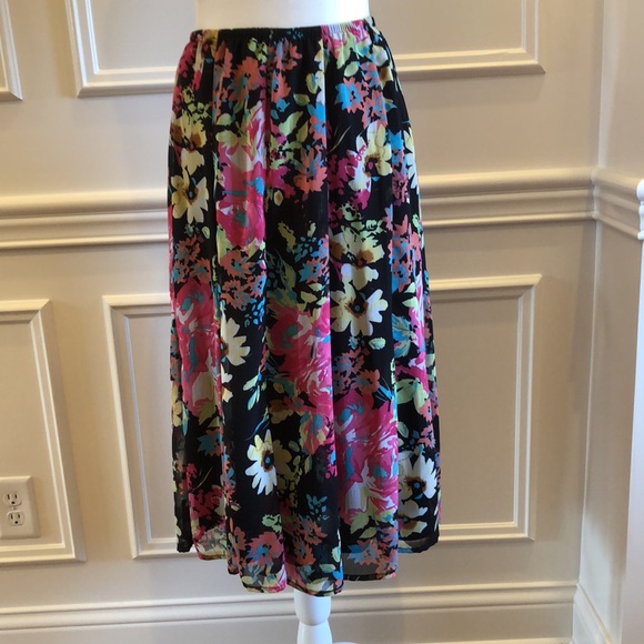 Kim Rogers Petite Floral Skirt - Picture 1 of 8